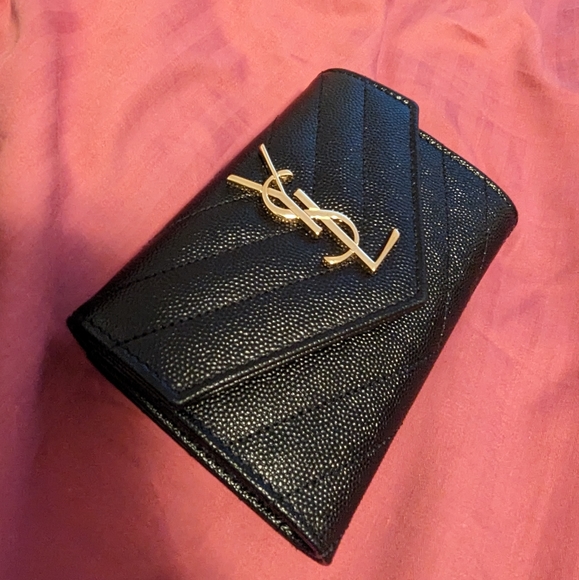 Saint Laurent Ysl CASSANDRE MATELASSÉ SMALL ENVELOPE WALLET - Picture 5 of 7